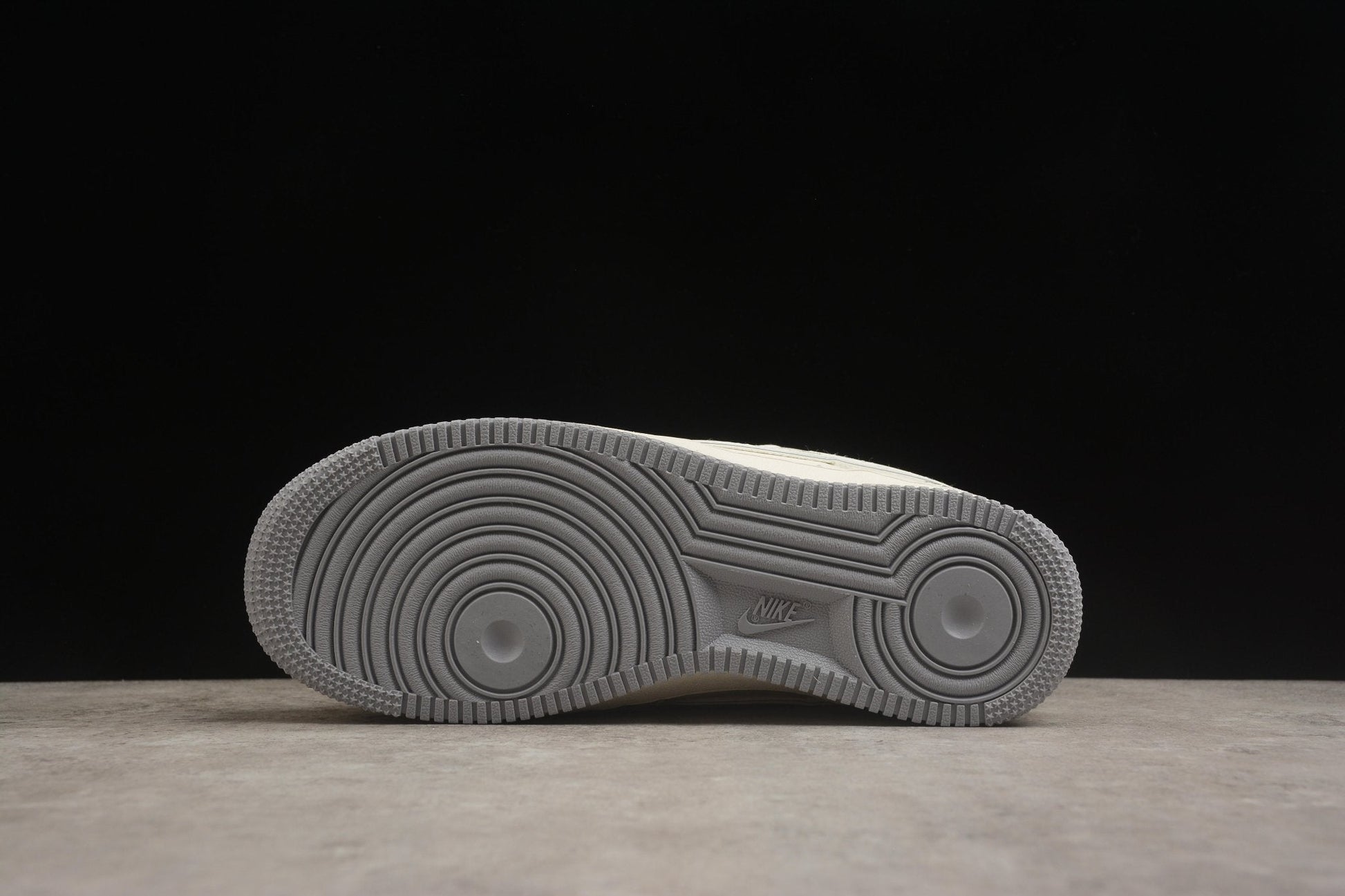 Fabrika Supply Air Force 1 Low x Stüssy Beige / Grey | sapatilhas Sole Rua