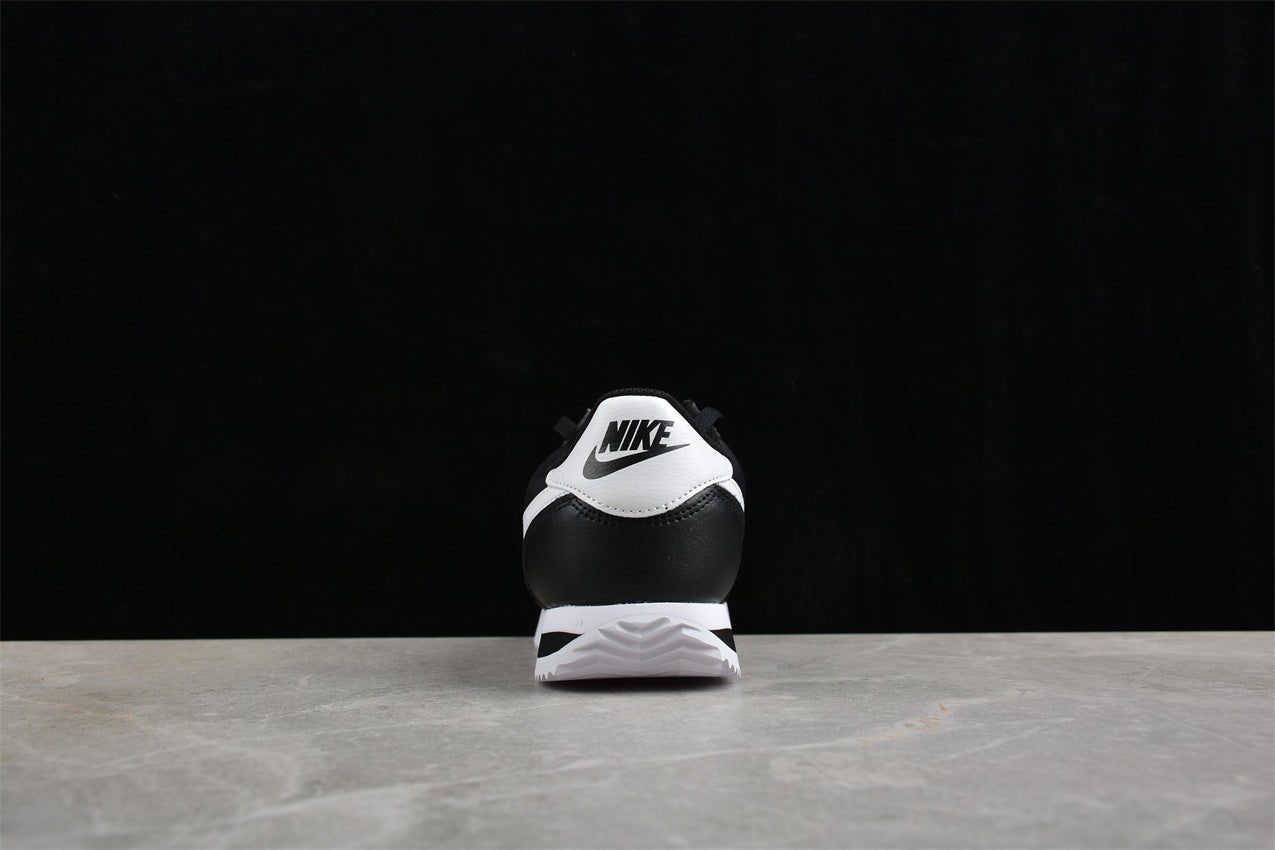 Fabrika Supply Cortez Black / White | sapatilhas Sole Rua