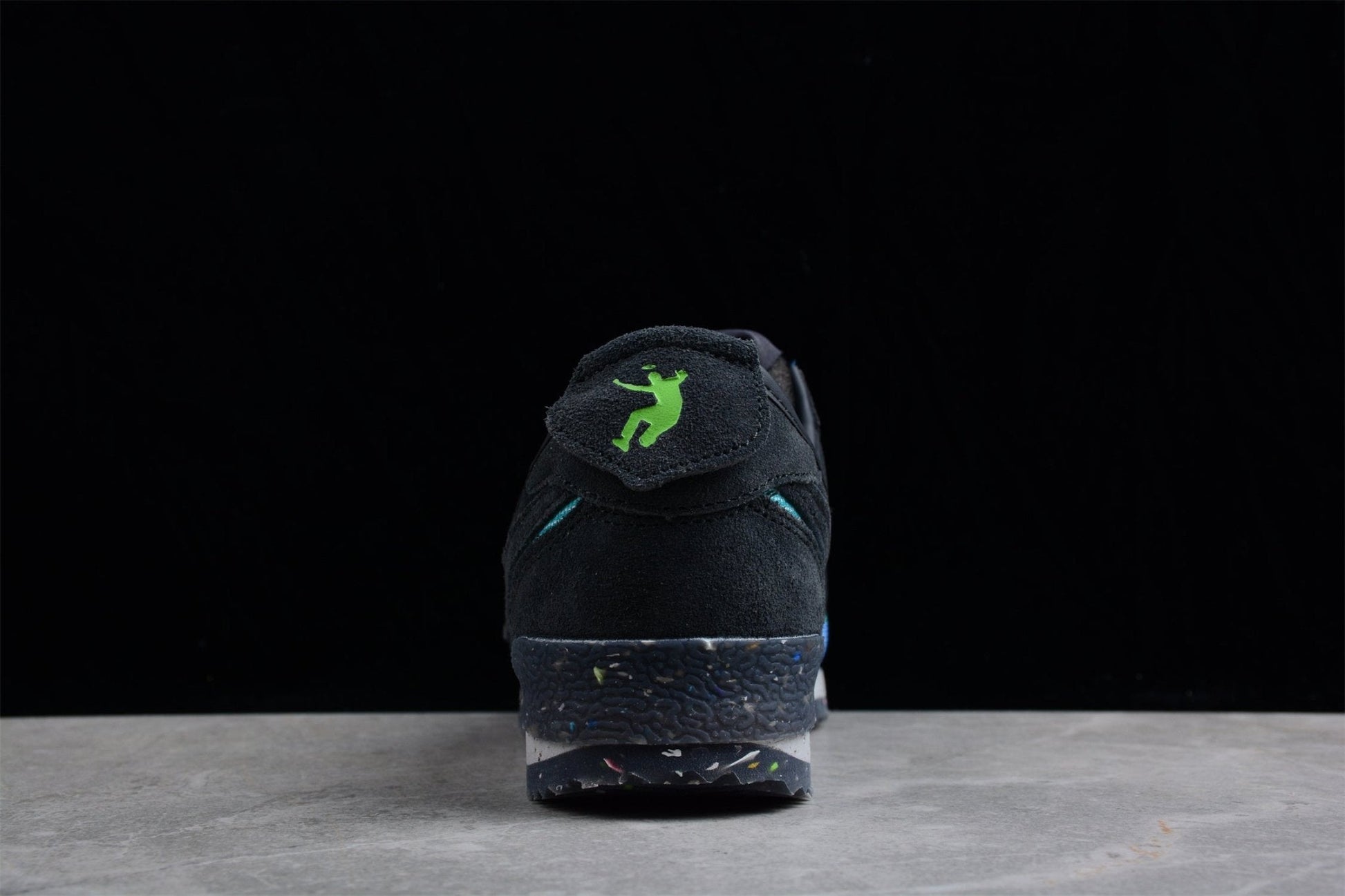 Essenza Rosa Cortez x Union LA Black / Blue / Green | sapatilhas Sole Rua
