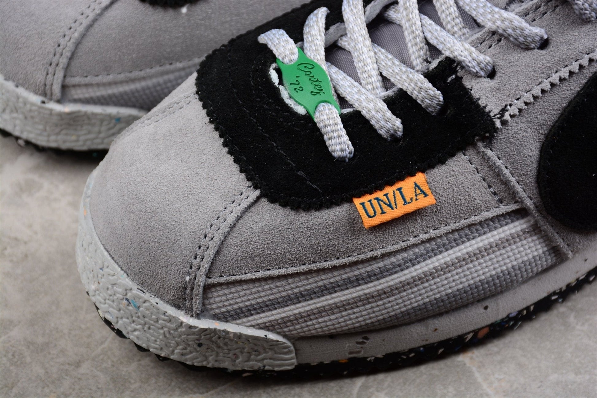 Essenza Rosa Cortez x Union LA Grey / Black | sapatilhas Sole Rua