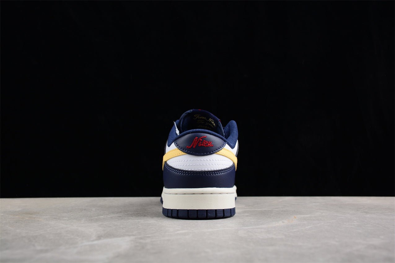Essenza Rosa Dunk Low Navy / White / Yellow | sapatilhas Sole Rua