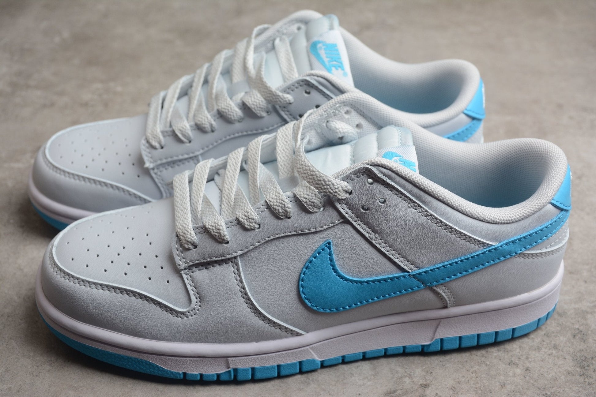 Essenza Rosa Dunk Low White / Sky Blue | sapatilhas Sole Rua