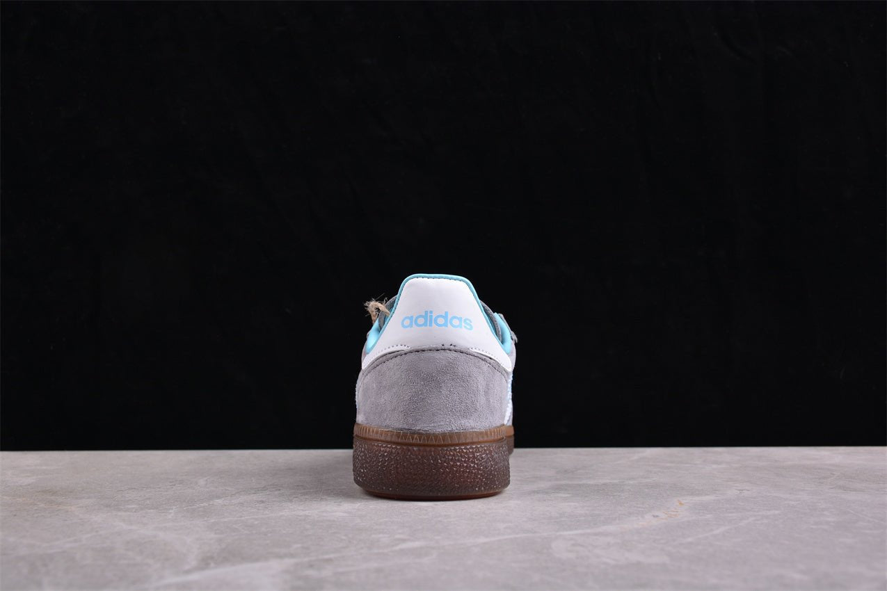 Fabrika Supply Handball Spezial Medium Grey / Light Sky Blue / White | sapatilhas Sole Rua