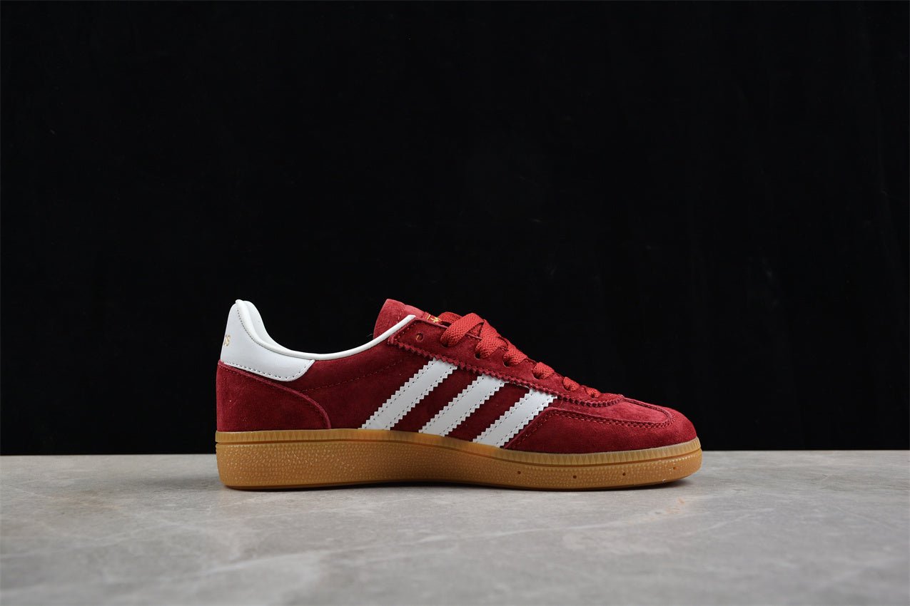 Fabrika Supply Handball Spezial Red / Cloud White / Gold Metallic | sapatilhas Sole Rua